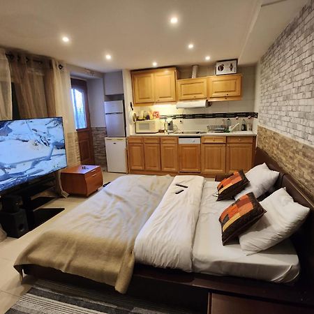 Appartement Nuit Aimable à Biot Extérieur photo